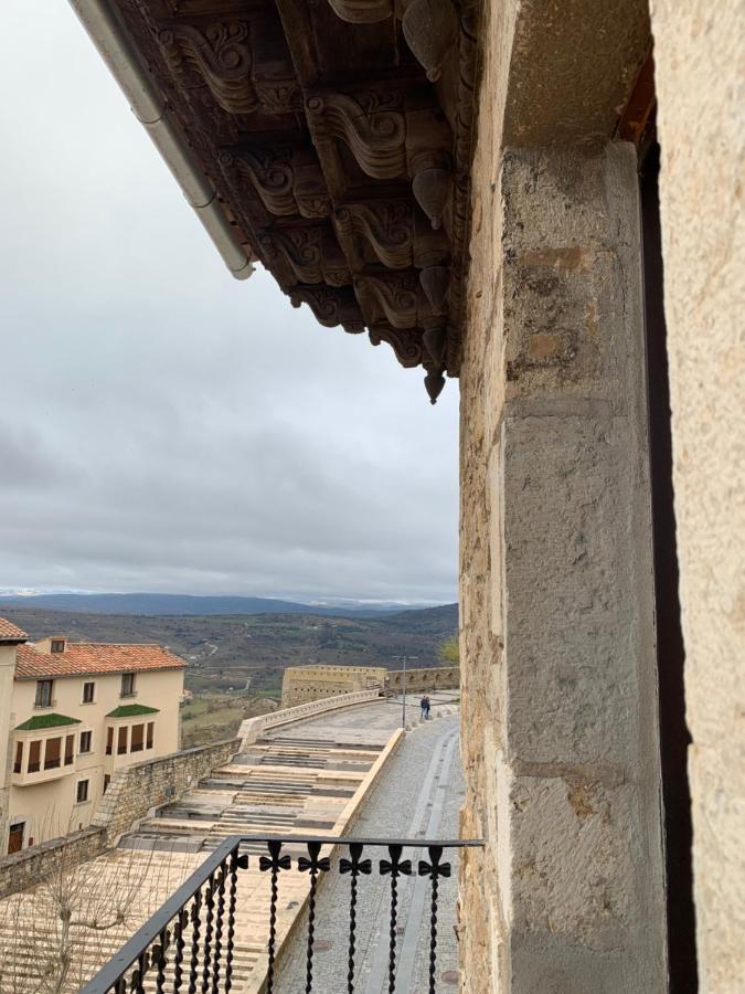 Dúplex Dels Estudis Morella Exterior foto