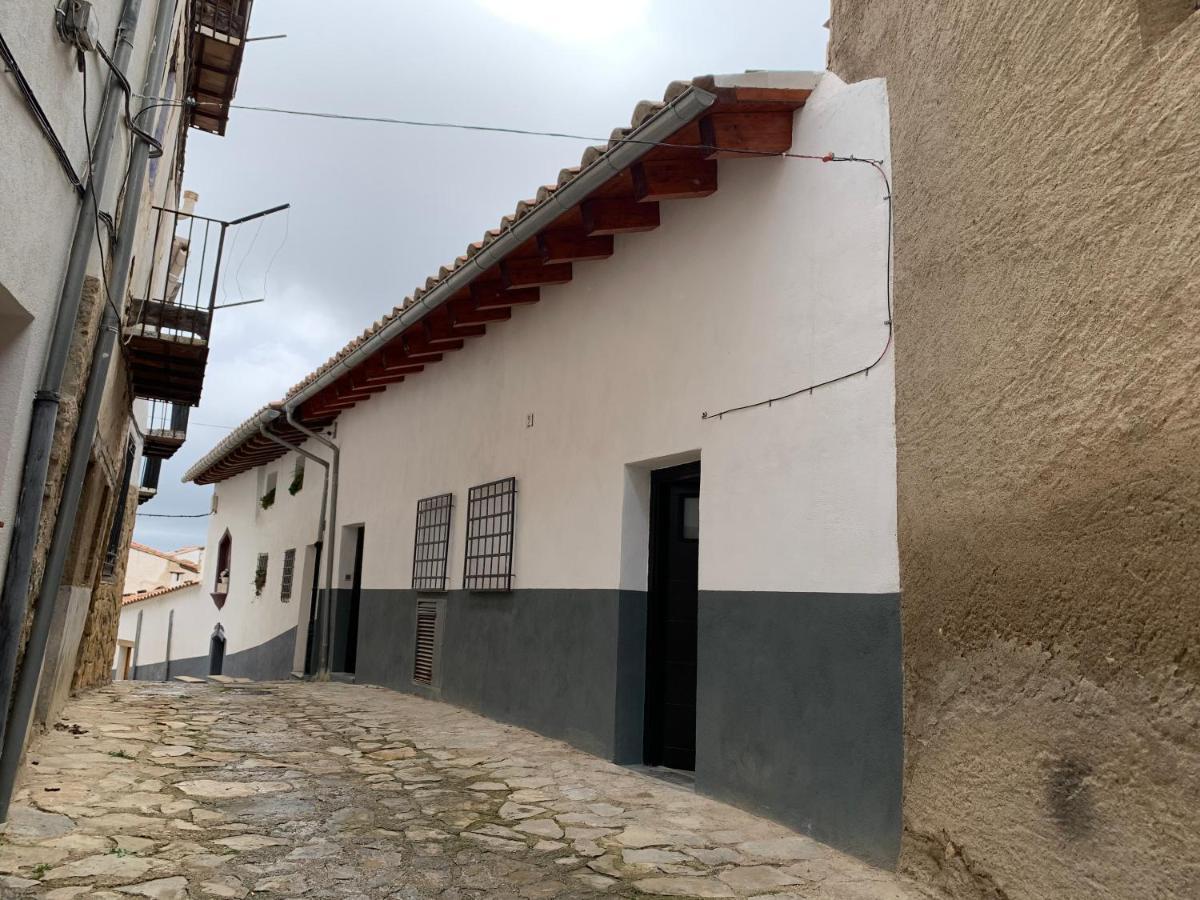 Dúplex Dels Estudis Morella Exterior foto
